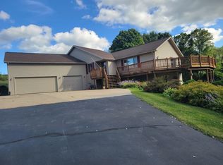N4320 County Road R, Hustisford, WI 53034