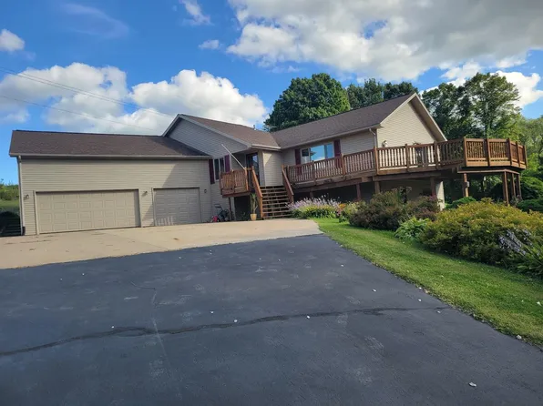 N4320 County Road R, Hustisford, WI 53034