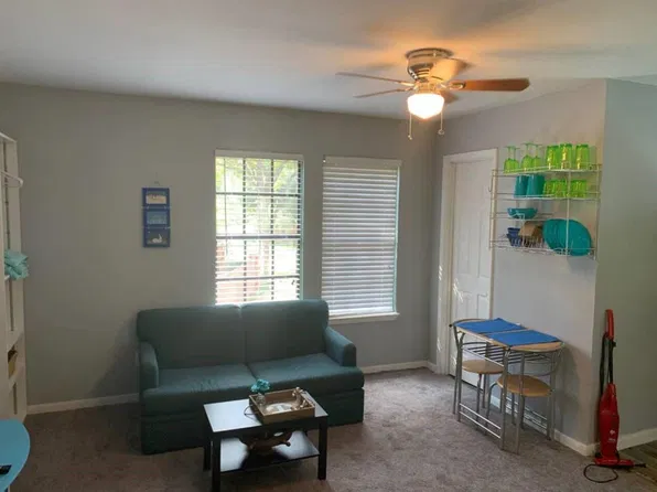 16013 Wall St, Jersey Village, TX 77040