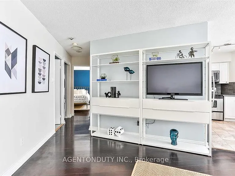 250 Queens Quay W #206 — Photo 12