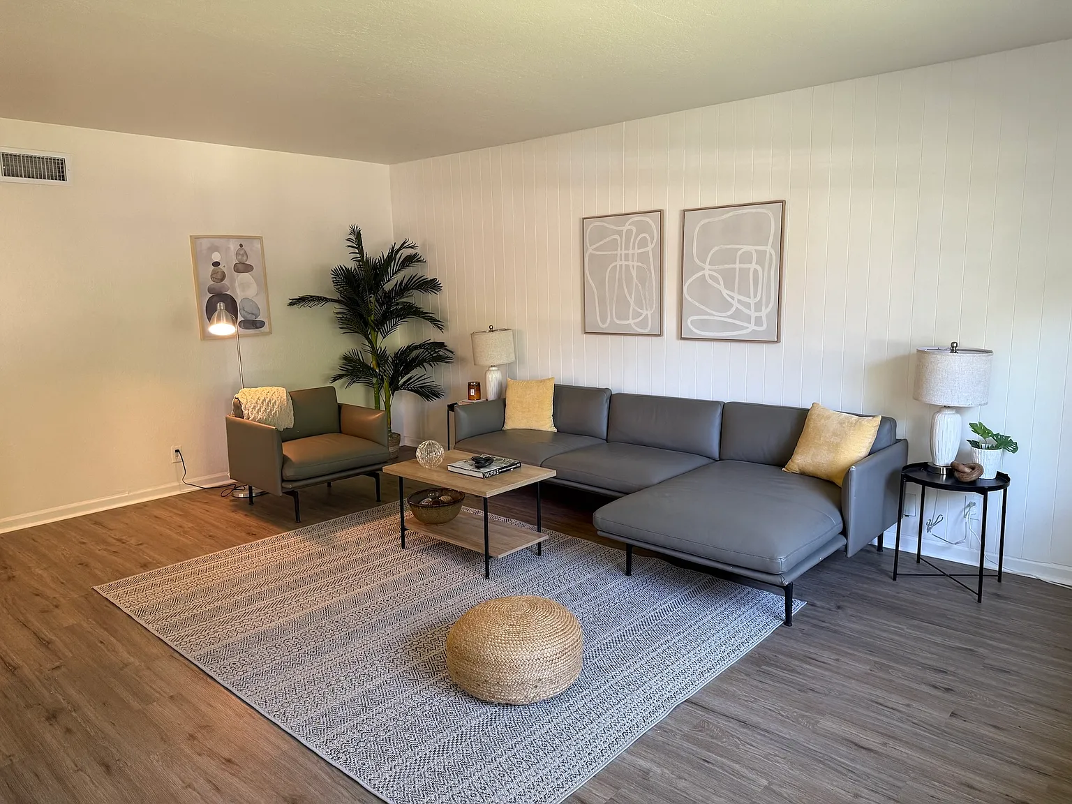 3 bed, 1261 sqft, $3,800 — Photo 2