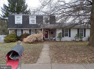 2431 Opal Rd, York, PA 17408