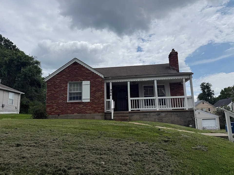 304 Superior Dr