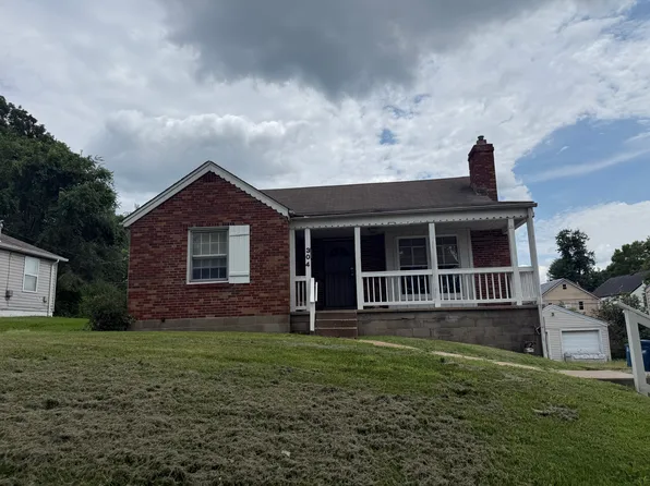 304 Superior Dr, Saint Louis, MO 63135