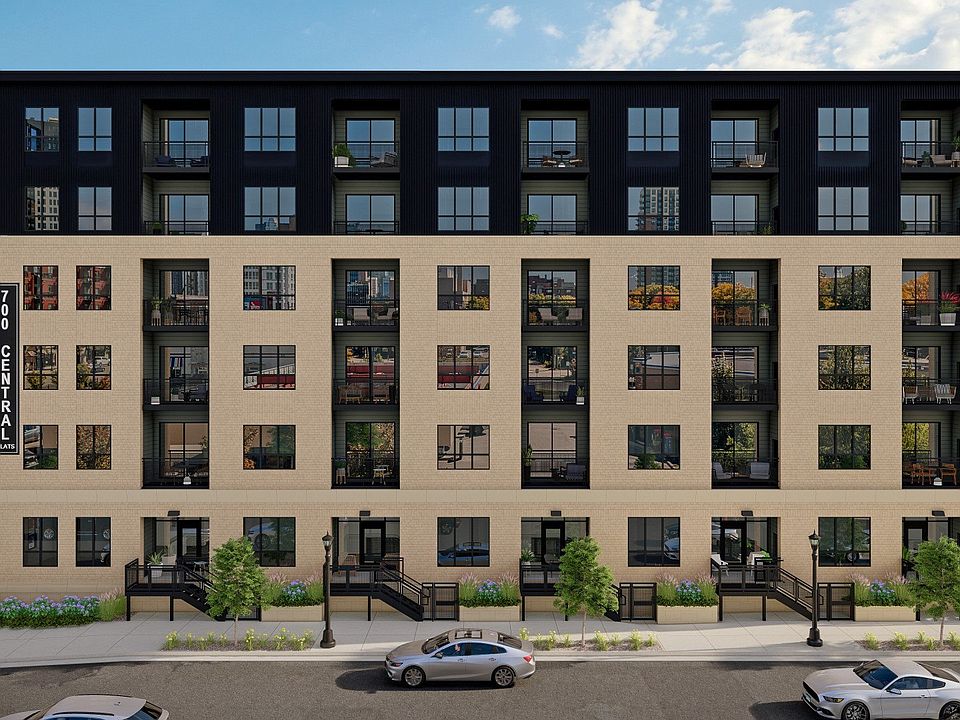 New 700 Central Flats Opening this Spring!