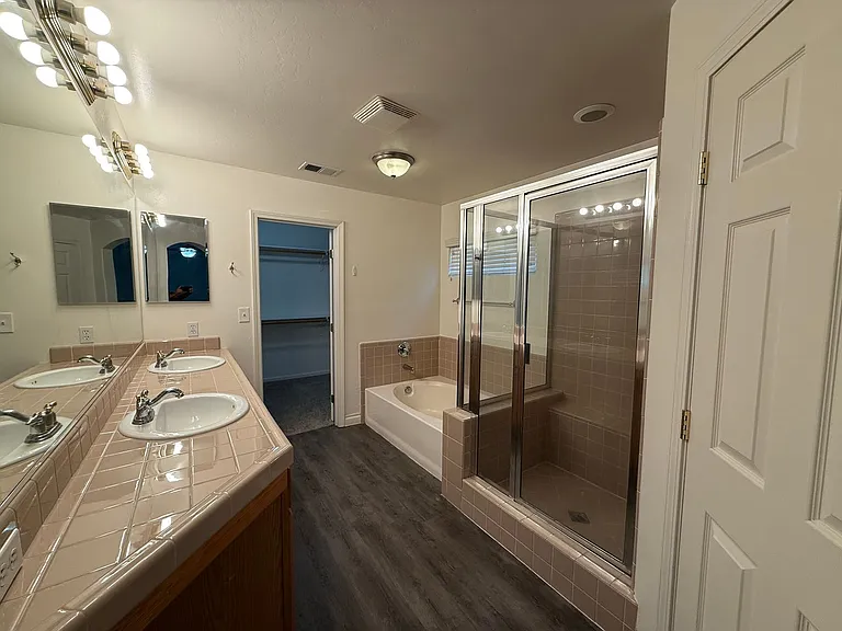 10919 Golden Valley Dr — Photo 9