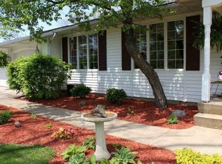 11362 E 400 N, Grovertown, IN 46531