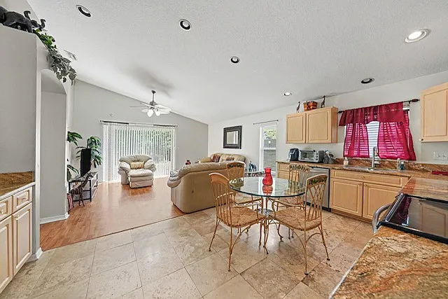 6244 Crickethollow Dr — Photo 13
