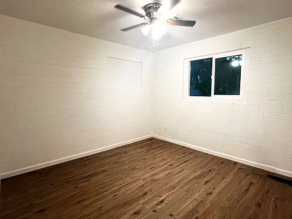 3rd image of 5647 W Meadowbrook Ave
