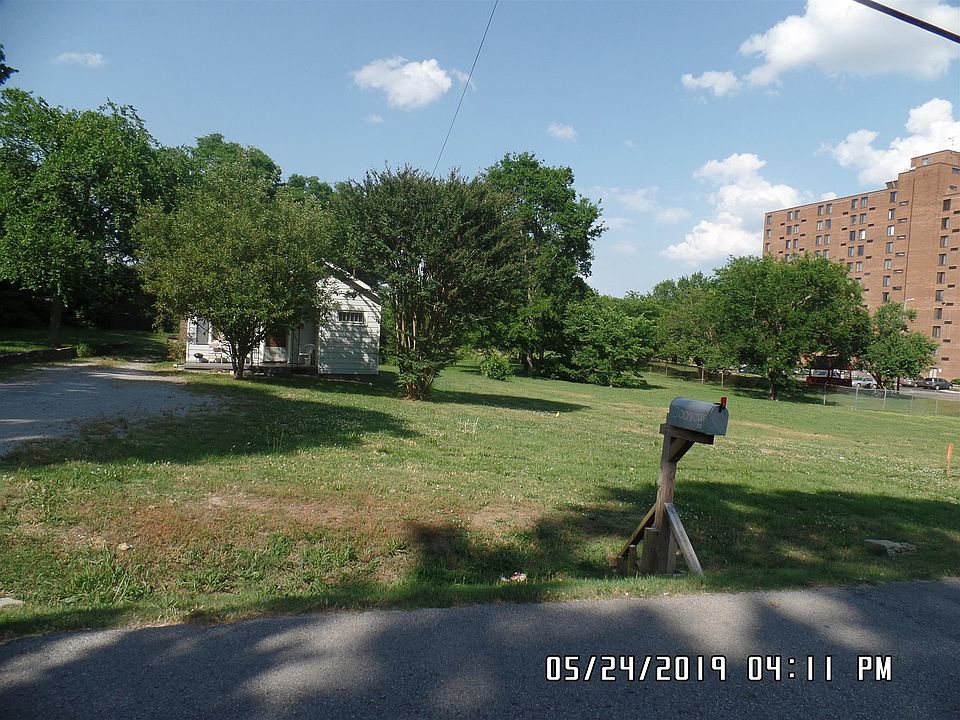 2nd image of 3008 Cliff Dr