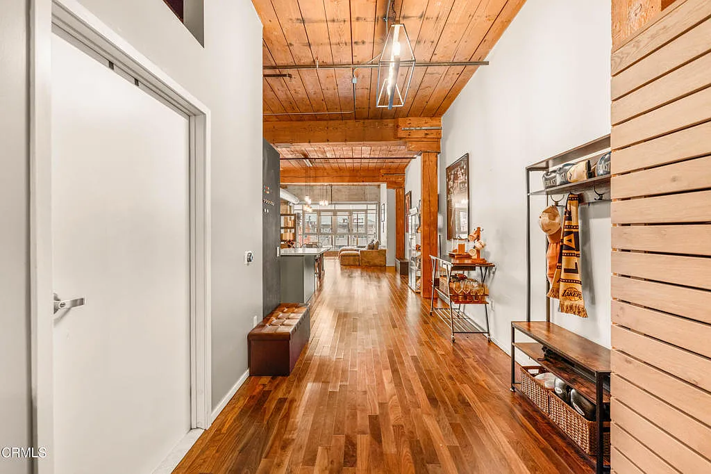 1 bed, 1.0 bath, 1110 sqft, $3,700 — Photo 4