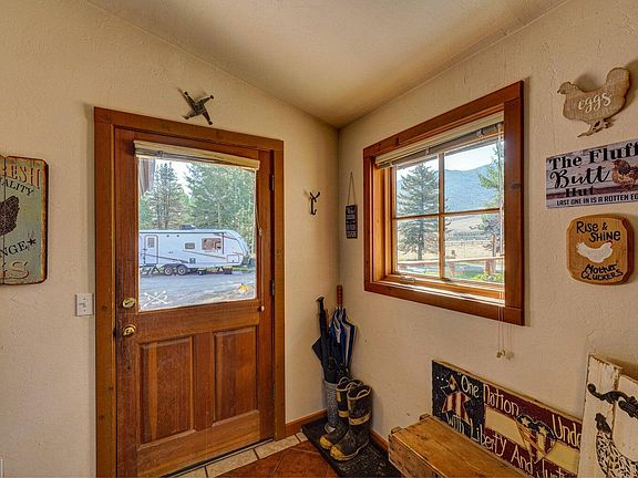 5th image of 93 Pioneer View Dr