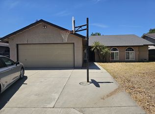 3371 N Forestiere Ave, Fresno, CA 93722