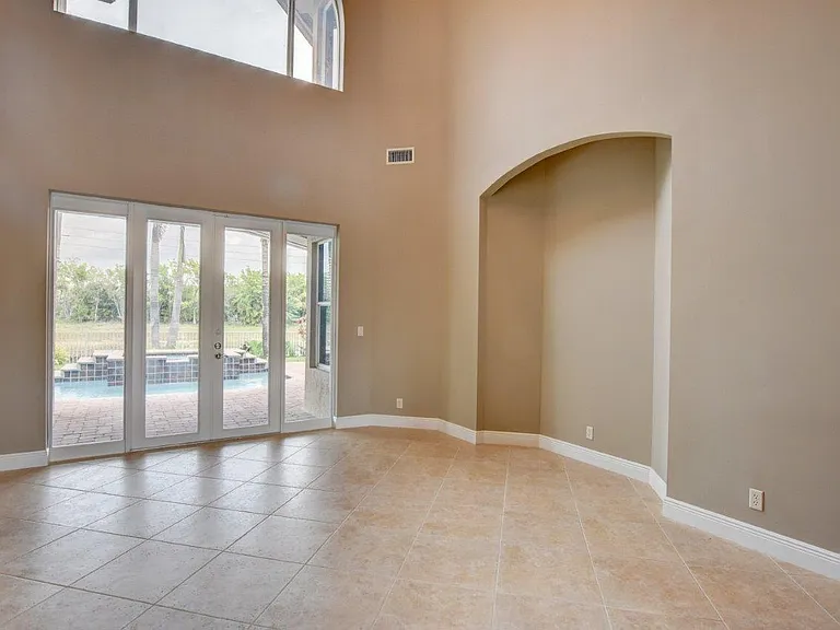 6669 Cobia Cir — Photo 5