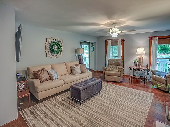 5th image of 8300 Woodland Path