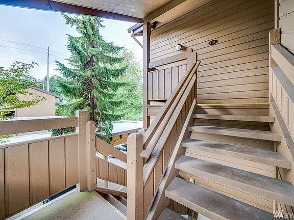 4th image of 10545 Meridian Ave N Unit 301