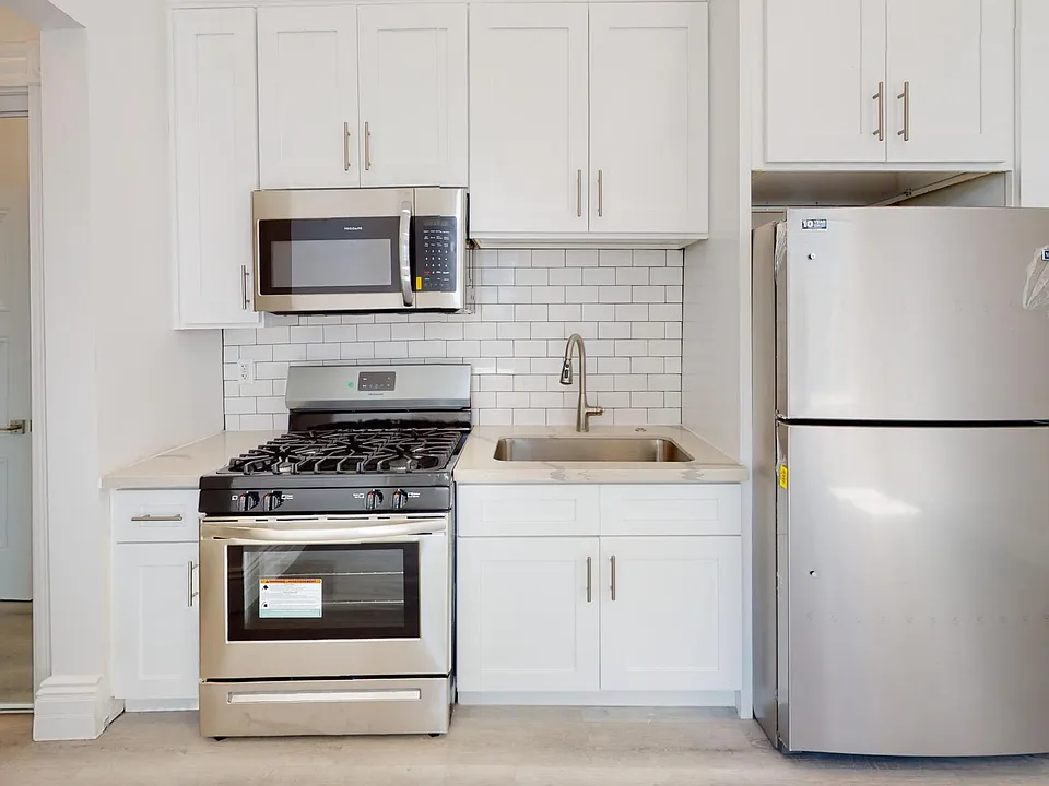 Images of similar unit - actual design, finishes and layout may vary.