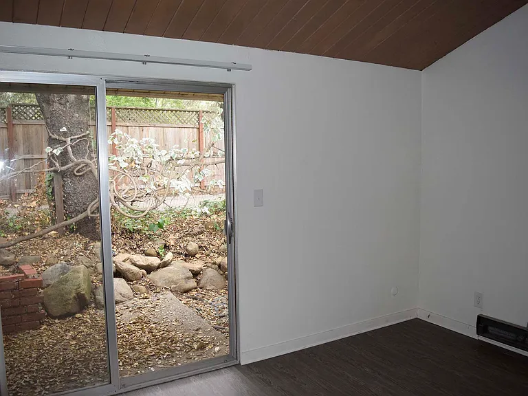 Ojai Gardens Apartments (Resort Apartments L.L.C.) — Photo 26
