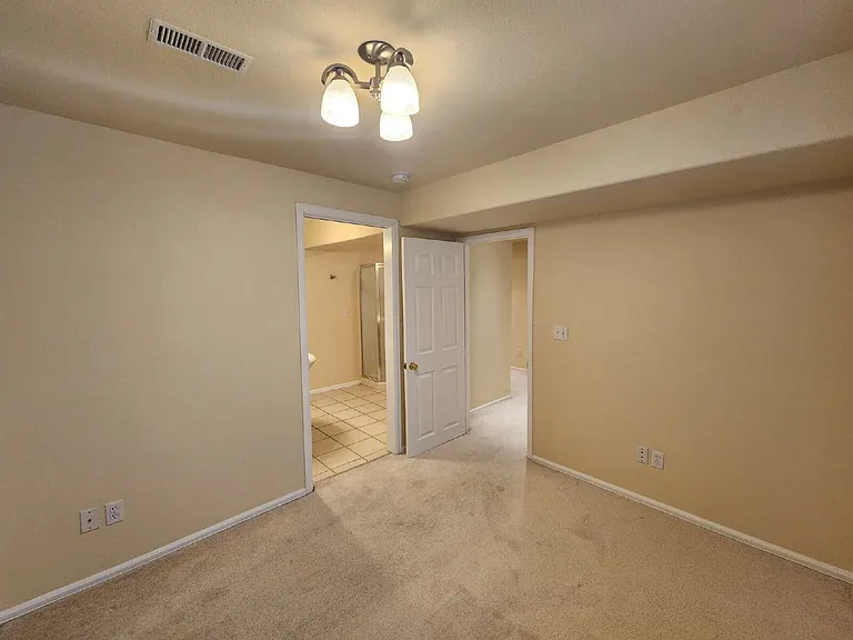 22359 E Lake Ln — Photo 13