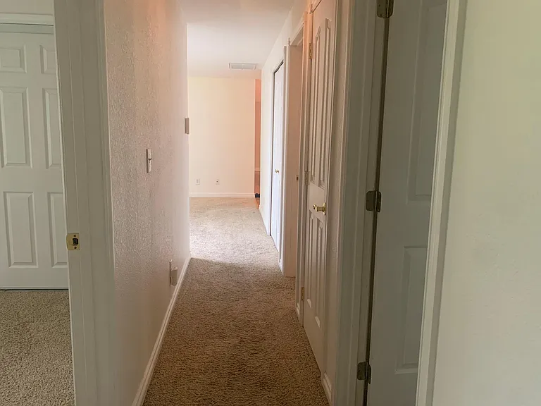 6525 SW Locust St — Photo 9
