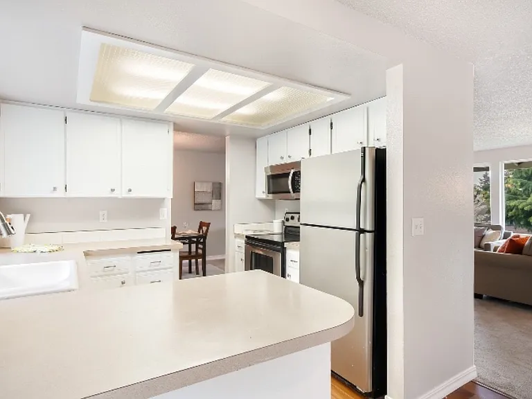 1512 Dayton Ct NE #1 — Photo 6