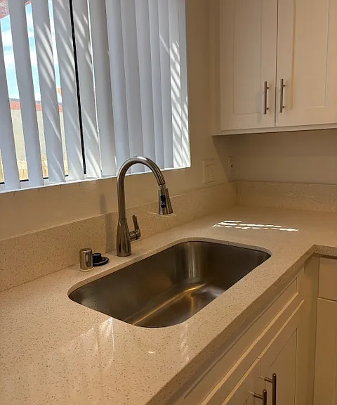 South St Apartments — Photo 15