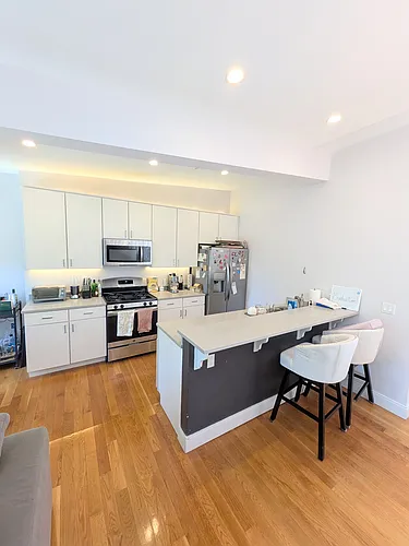 11 Highland Park Ave Photo 1