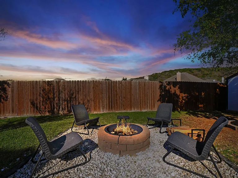 6440 Knoll Ridge Dr — Photo 36