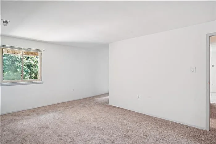 18709 Walkers Choice Rd #5 — Photo 10