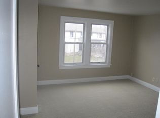 887 Gladden Rd, Columbus, OH 43212