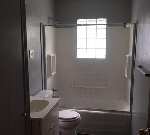 4th image of 576 E Judson Ave