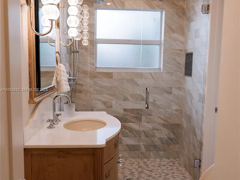 3190 Sheridan Ave — Photo 14
