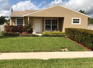 10075 Pinafore Ln, Royal Palm Beach, FL 33411