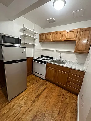 Rented by Play Realty LLC | media 1