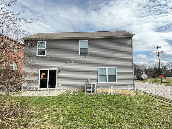 3rd image of 6001 Yosemite Dr