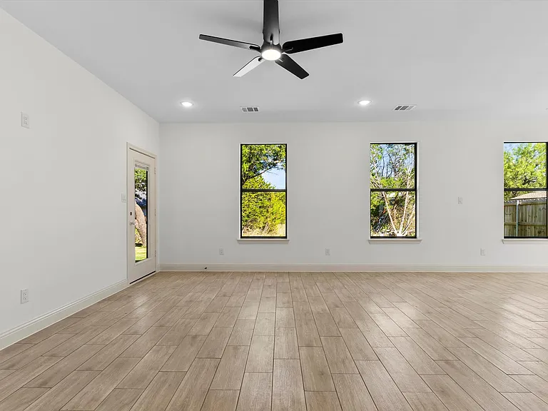5105 Waterbury Ct — Photo 17