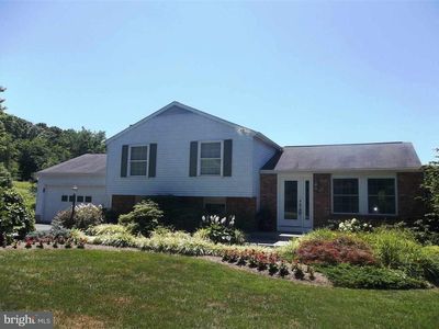 12 Heritage Farm Dr, New Freedom, PA, 17349
