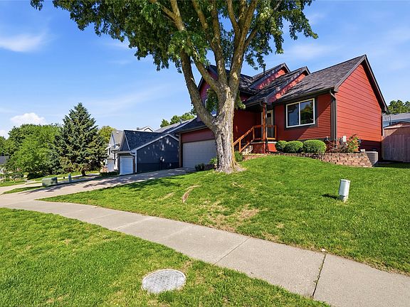 2nd image of 5313 Meadow Pl