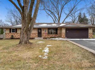 6271 Graydon Rd, Rockford, IL 61109