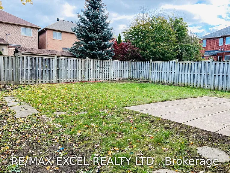 13 Brooksmill Ln — Photo 34