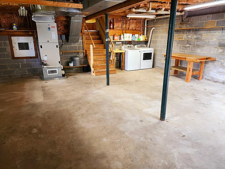 6067 Browntown Rd — Photo 25