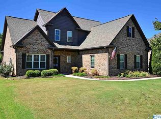 22715 Bluffview Dr, Athens, AL 35613