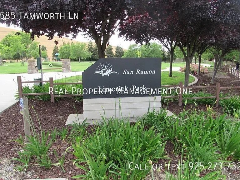 2585 Tamworth Ln — Photo 36