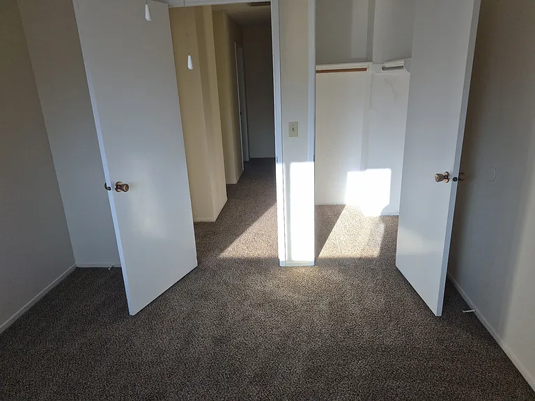 2346 N Bradley St — Photo 14