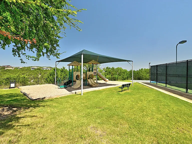 201 Varco Dr — Photo 36