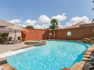 7410 Gillon Dr, Rowlett, TX