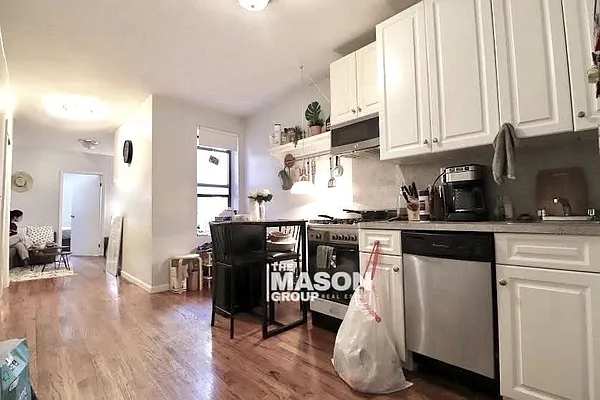 Rented by Mason Group LLC | media 22