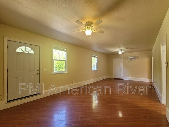 5th image of 218 5th St #L