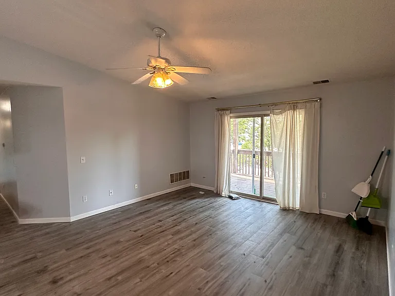 2658 Stadium View Dr #8 — Photo 1