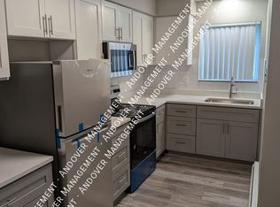 2315 W 14 Mile Rd, Royal Oak, MI 48073